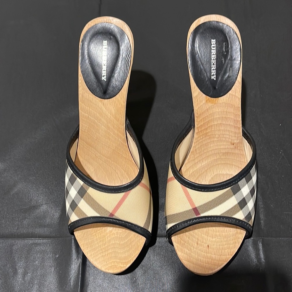 Burberry Signature Plaid Wood Bass Sandals